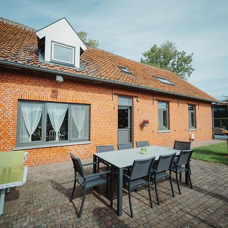 De Holsterhoeve Beringen Buitenkant foto