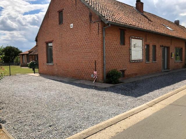 De Holsterhoeve Beringen Buitenkant foto